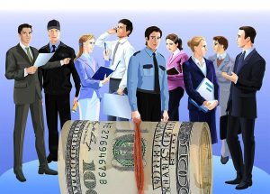 Превращение стоимости, соответственно и цены, рабочей силы в заработную плату